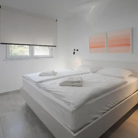 Ziggi Villa *